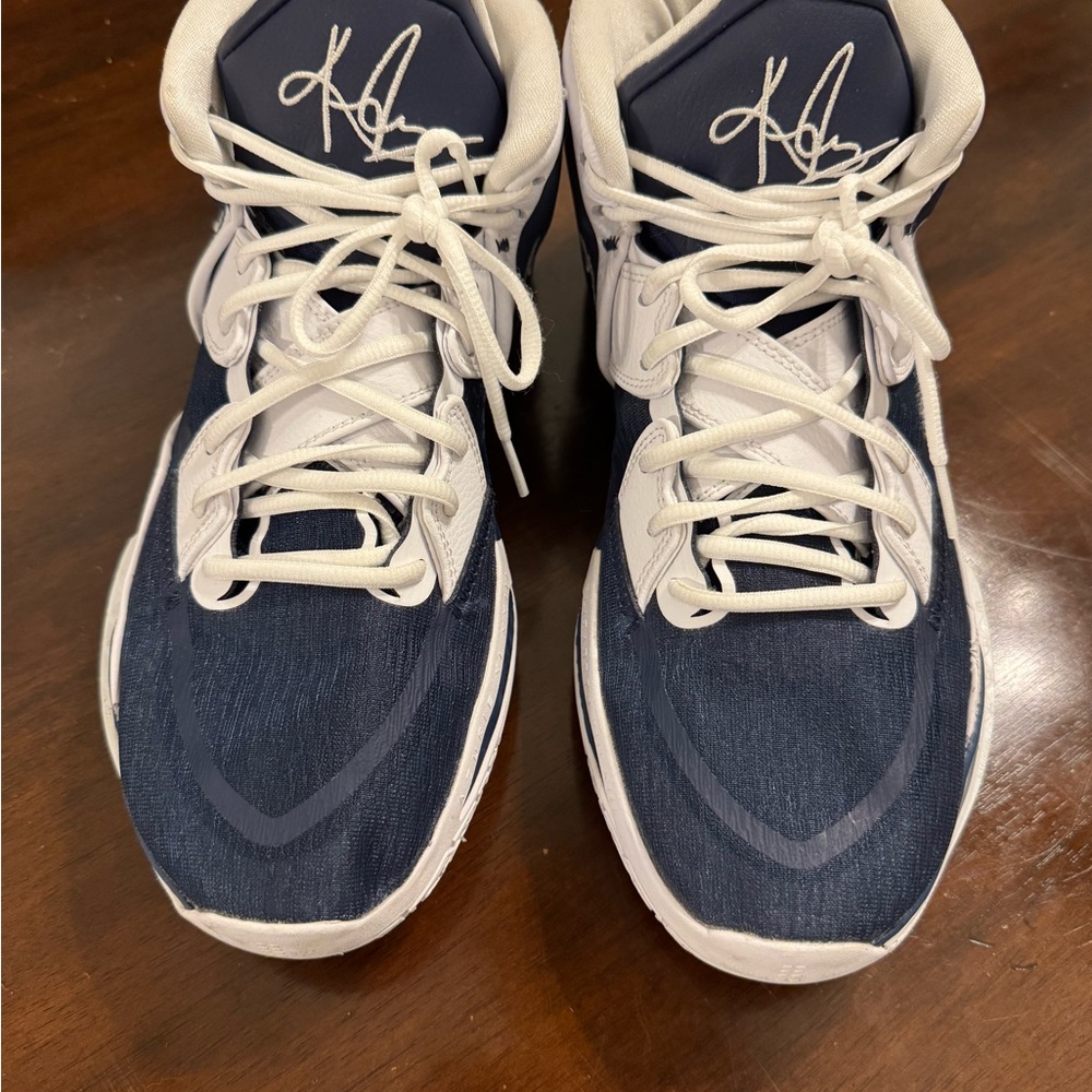 Nike Kyrie Infinity Navy and White Basketball Shoes